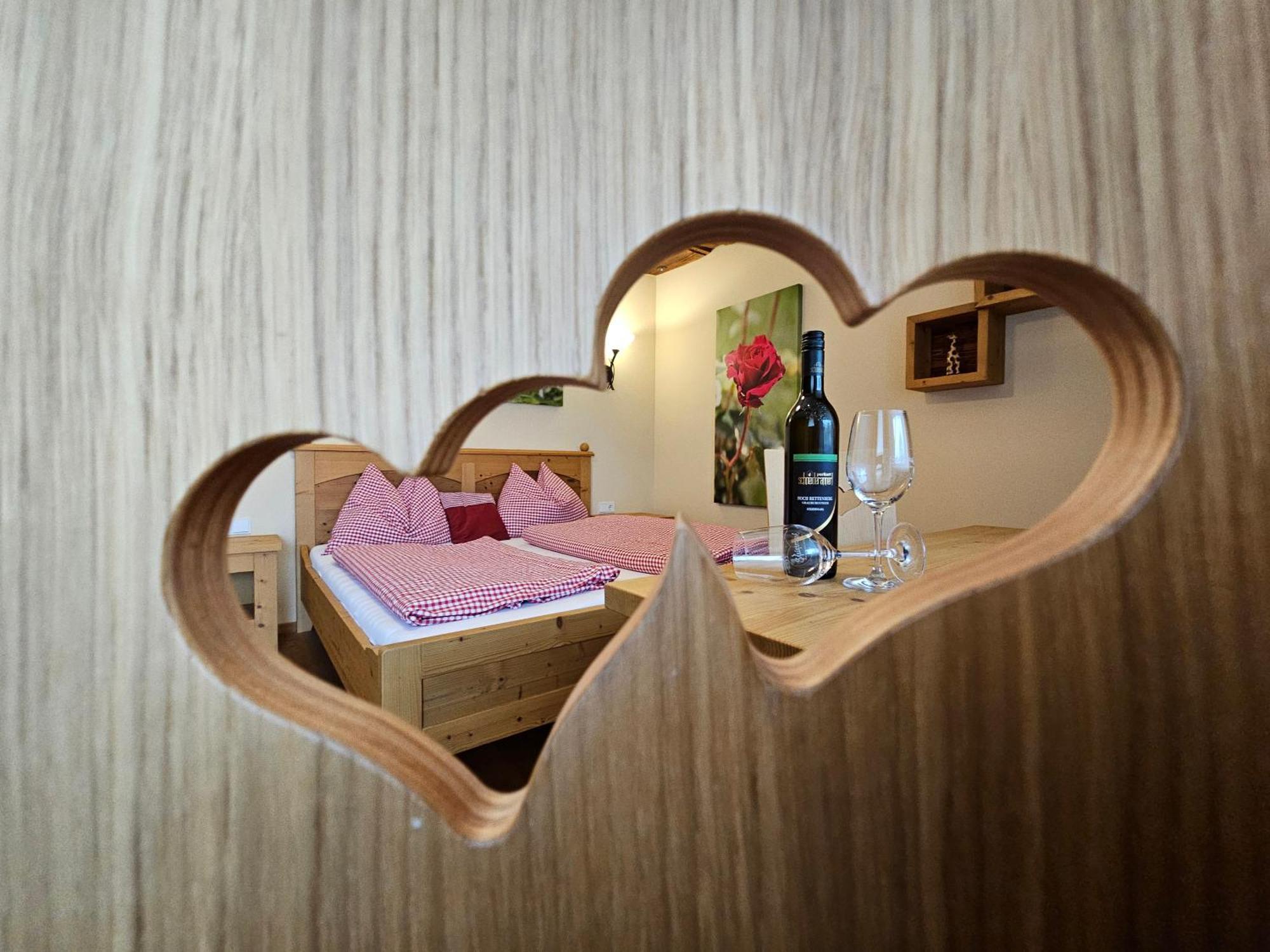 Weingut Buschenschank Schneiderannerl Gleinstatten ภายนอก รูปภาพ